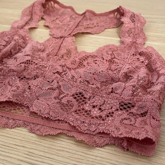 Express Lace Bralette - Picture 5 of 5